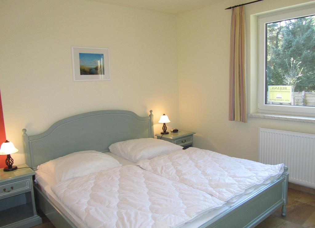 Apartmenthaus Hus Uebi By Rujana Binz Exteriör bild